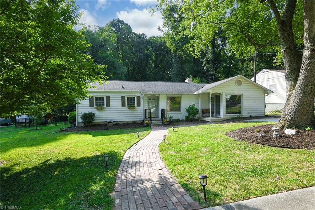 3801 Parkwood Drive, Greensboro, NC 27403