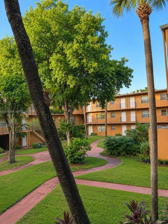 1330 W 54th Street 214C, Hialeah, FL 33012