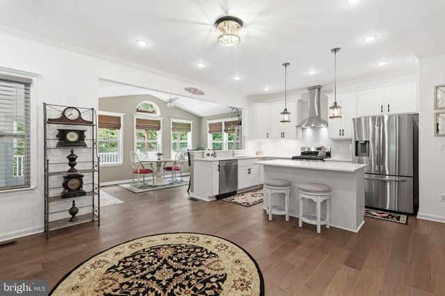 8405 SINCLAIR MILL RD, Manassas, VA 20112