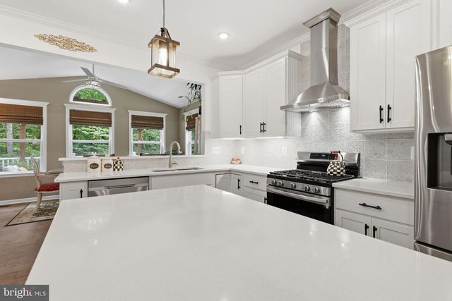 8405 SINCLAIR MILL RD, Manassas, VA 20112