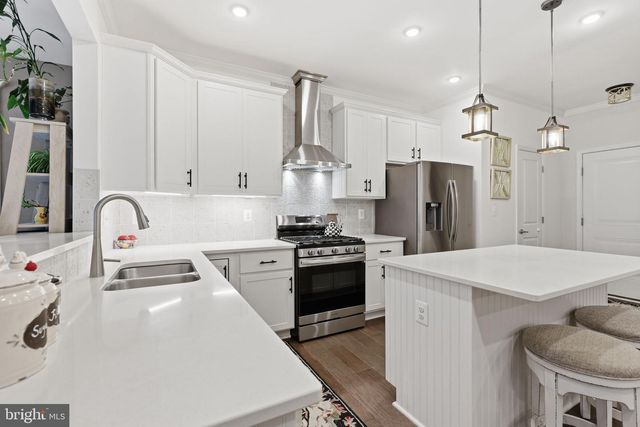 8405 SINCLAIR MILL RD, Manassas, VA 20112