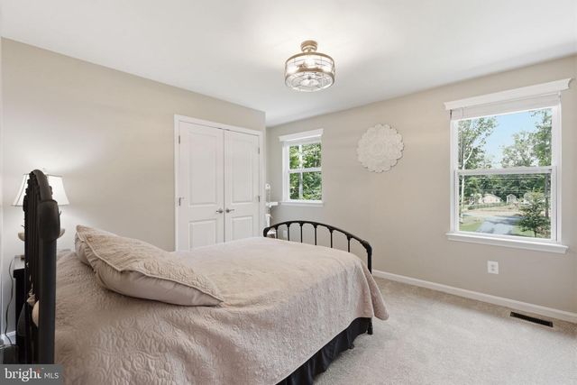 8405 SINCLAIR MILL RD, Manassas, VA 20112