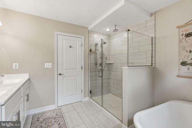 8405 SINCLAIR MILL RD, Manassas, VA 20112