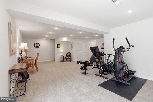 8405 SINCLAIR MILL RD, Manassas, VA 20112