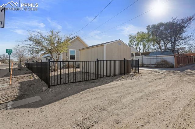 2039 E 8th Street, Pueblo, CO 81001