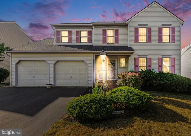 143 JACOBS CREEK DR, Hershey, PA 17033