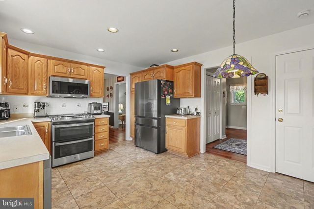 143 JACOBS CREEK DR, Hershey, PA 17033