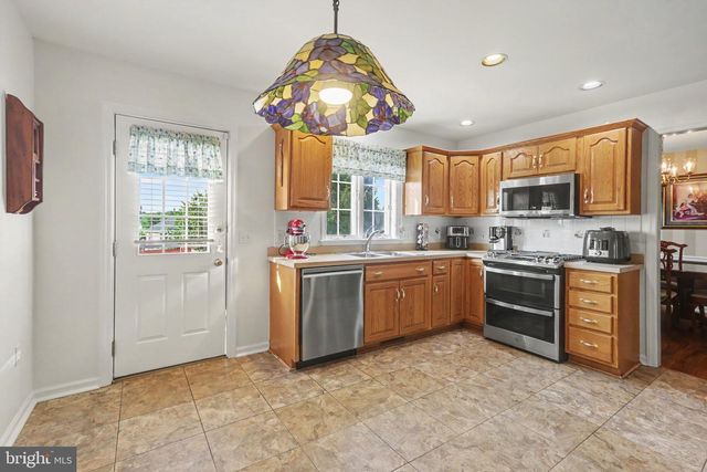 143 JACOBS CREEK DR, Hershey, PA 17033