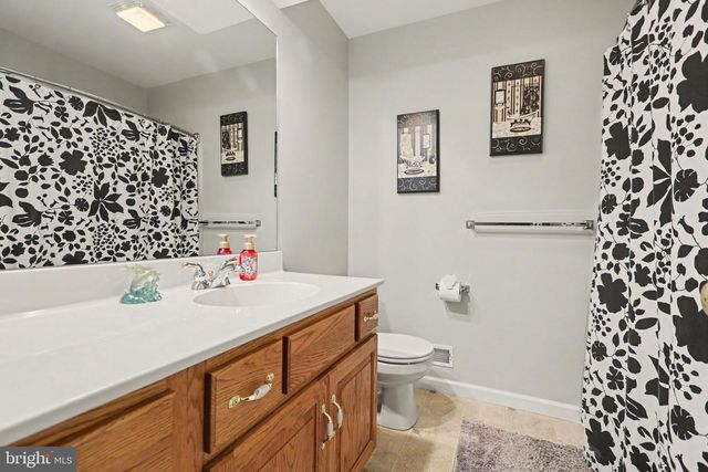 143 JACOBS CREEK DR, Hershey, PA 17033