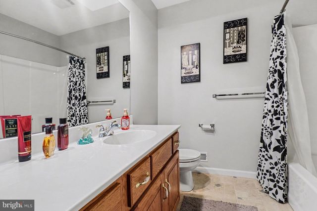 143 JACOBS CREEK DR, Hershey, PA 17033