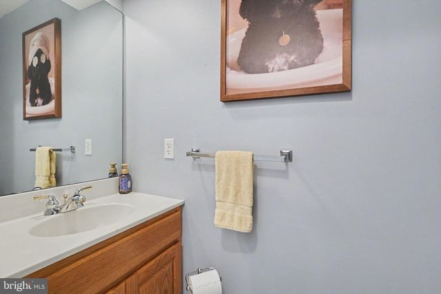 143 JACOBS CREEK DR, Hershey, PA 17033