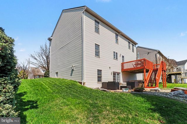 143 JACOBS CREEK DR, Hershey, PA 17033
