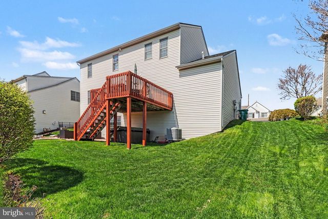 143 JACOBS CREEK DR, Hershey, PA 17033