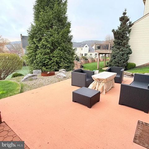 143 JACOBS CREEK DR, Hershey, PA 17033