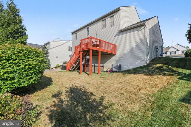 143 JACOBS CREEK DR, Hershey, PA 17033