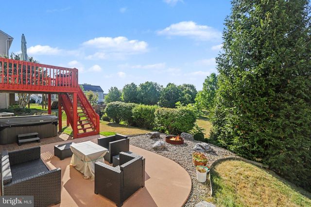 143 JACOBS CREEK DR, Hershey, PA 17033