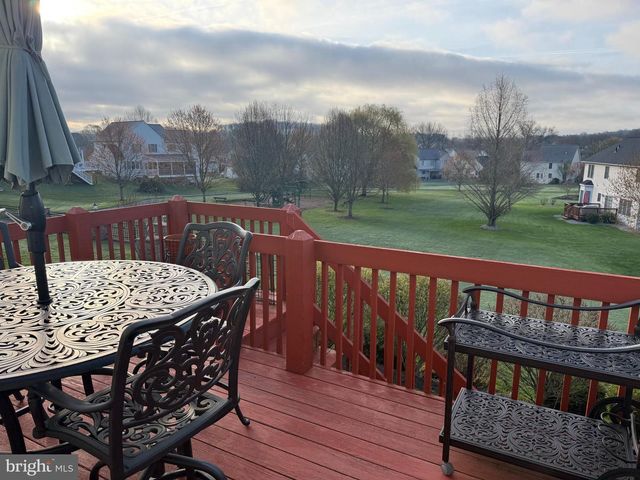 143 JACOBS CREEK DR, Hershey, PA 17033