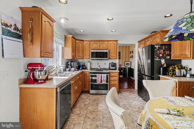 143 JACOBS CREEK DR, Hershey, PA 17033