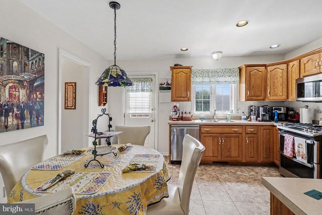 143 JACOBS CREEK DR, Hershey, PA 17033