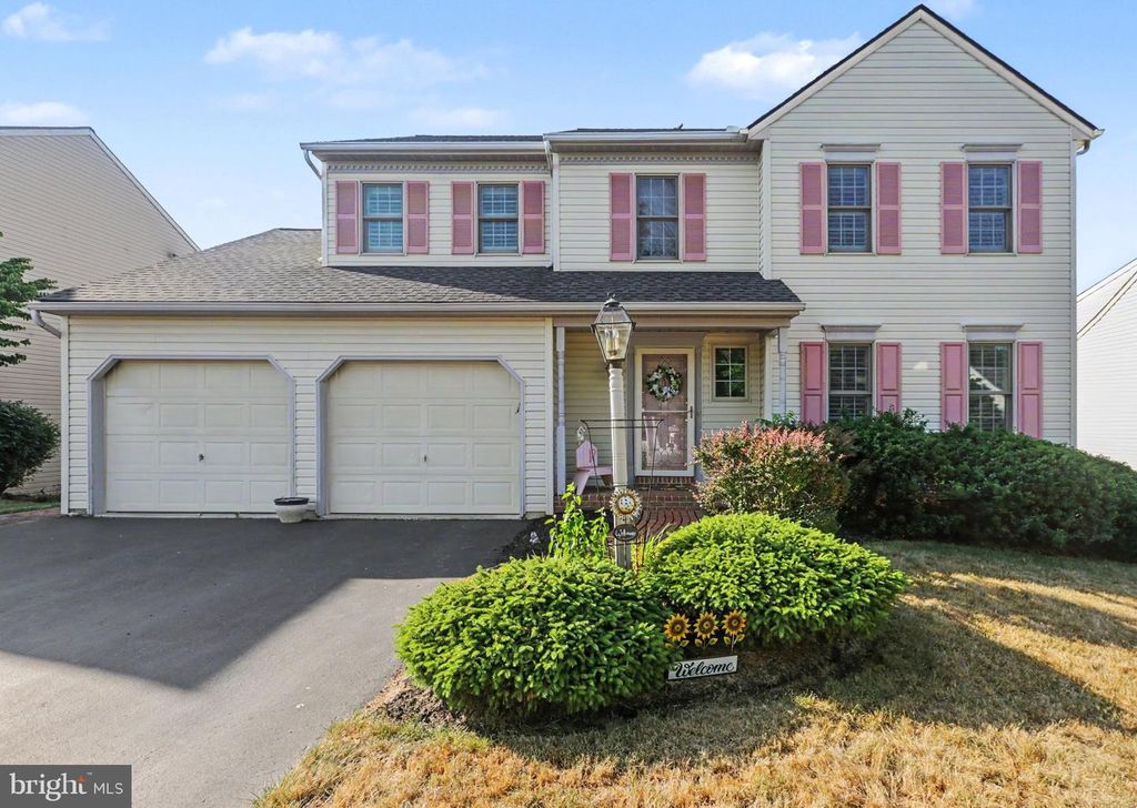 143 JACOBS CREEK DR, Hershey, PA 17033