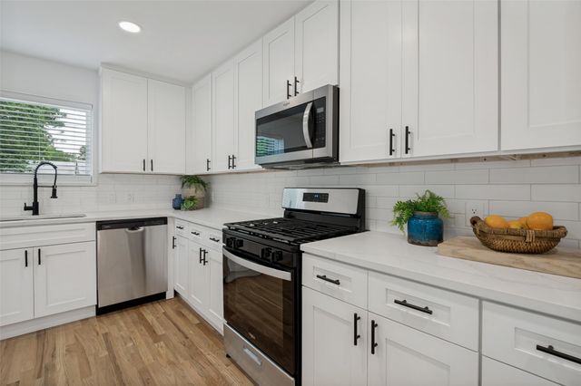 201 Conrad Street, Dallas, TX 75224