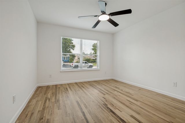 201 Conrad Street, Dallas, TX 75224