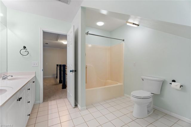 976 Ridge Gate Drive, Lewisville, NC 27023