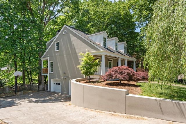 976 Ridge Gate Drive, Lewisville, NC 27023