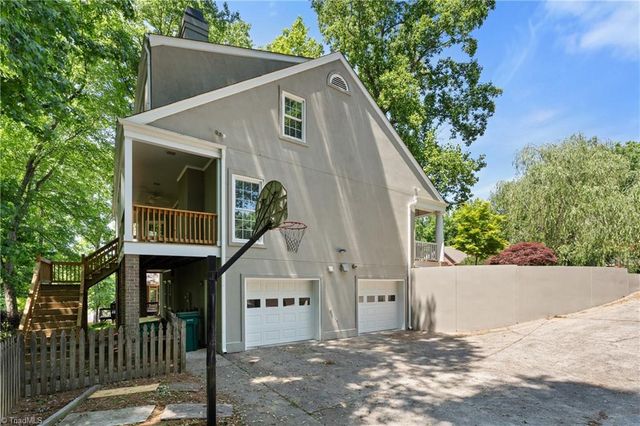 976 Ridge Gate Drive, Lewisville, NC 27023