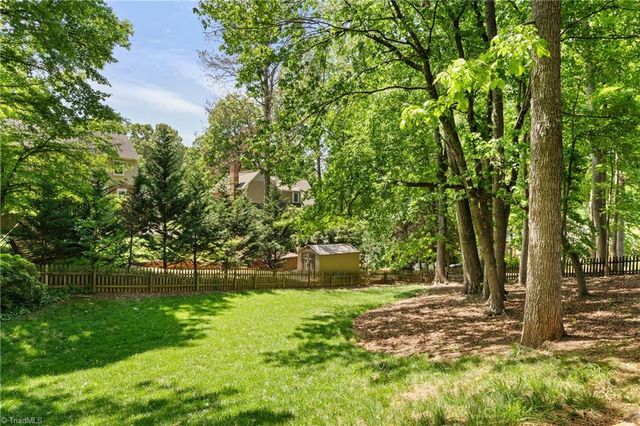 976 Ridge Gate Drive, Lewisville, NC 27023