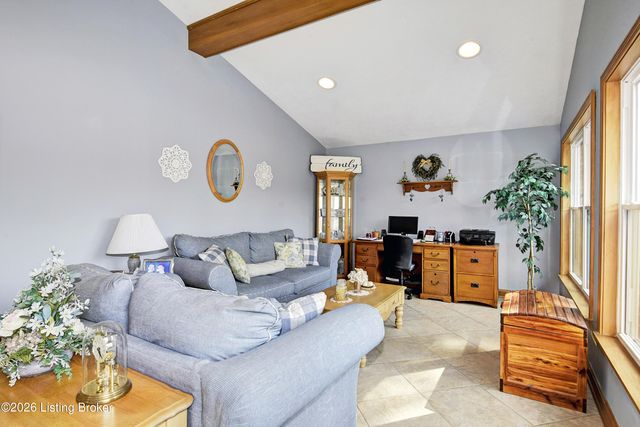 3912 Iron Horse Way, Louisville, KY 40272