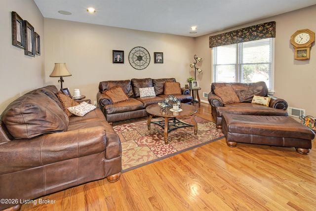 3912 Iron Horse Way, Louisville, KY 40272