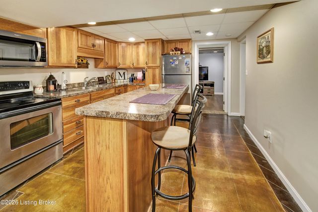 3912 Iron Horse Way, Louisville, KY 40272