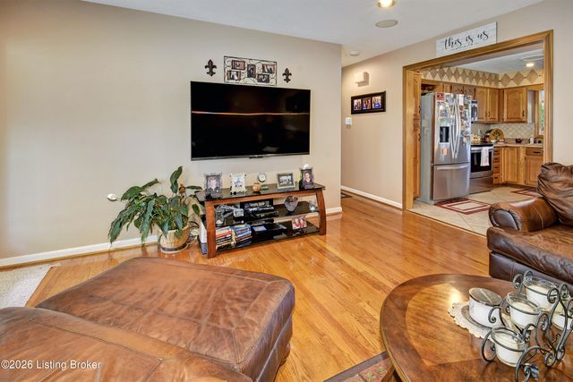 3912 Iron Horse Way, Louisville, KY 40272