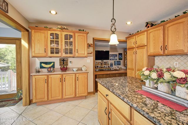 3912 Iron Horse Way, Louisville, KY 40272