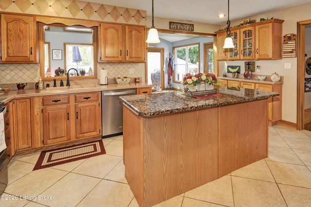 3912 Iron Horse Way, Louisville, KY 40272