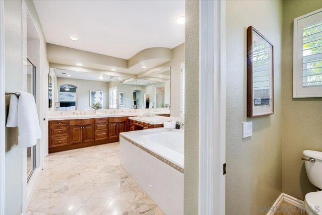3272 Avenida La Cima, Carlsbad, CA 92009