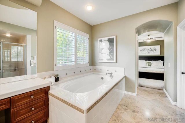 3272 Avenida La Cima, Carlsbad, CA 92009