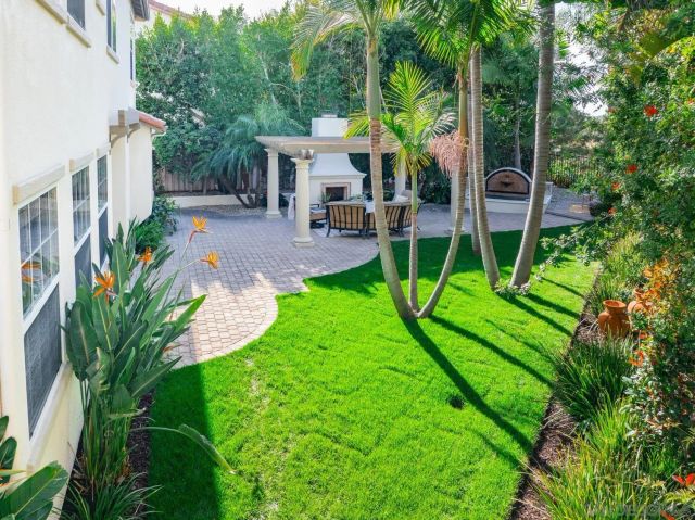 3272 Avenida La Cima, Carlsbad, CA 92009