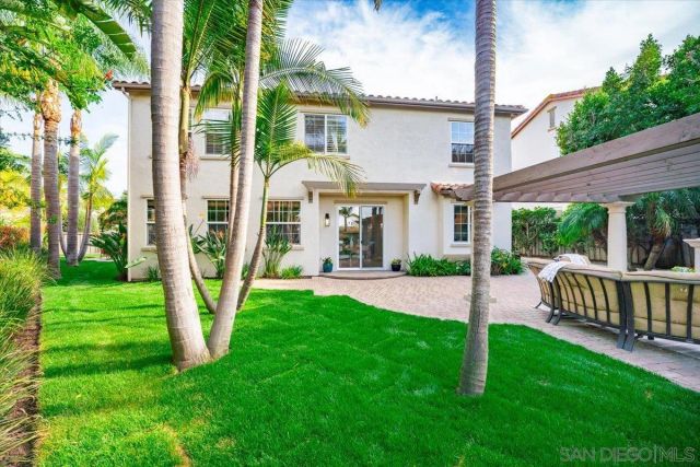 3272 Avenida La Cima, Carlsbad, CA 92009