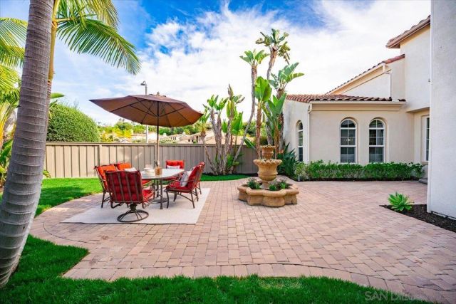 3272 Avenida La Cima, Carlsbad, CA 92009