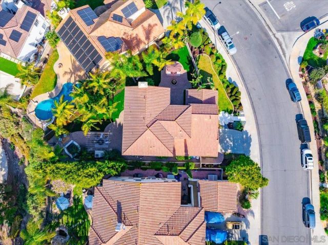 3272 Avenida La Cima, Carlsbad, CA 92009