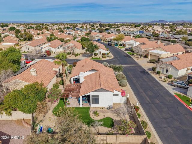 8629 W Maui Lane, Peoria, AZ 85381