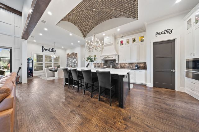317 Knights Trail, Heath, TX 75032