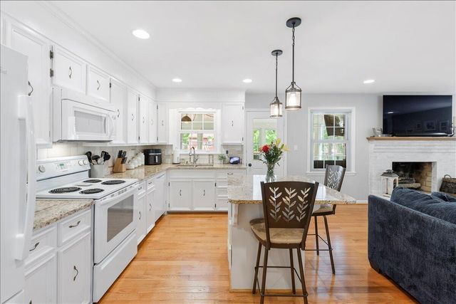 5403 Tomahawk CIR, Salem, VA 24153