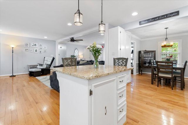 5403 Tomahawk CIR, Salem, VA 24153