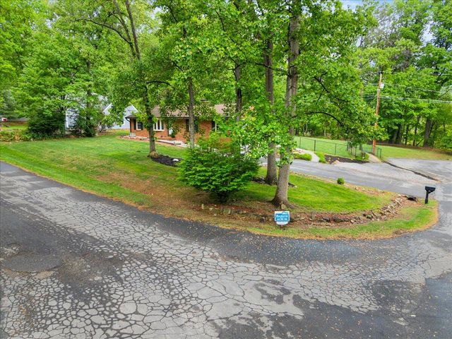 5403 Tomahawk CIR, Salem, VA 24153