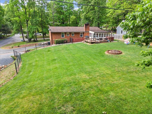 5403 Tomahawk CIR, Salem, VA 24153
