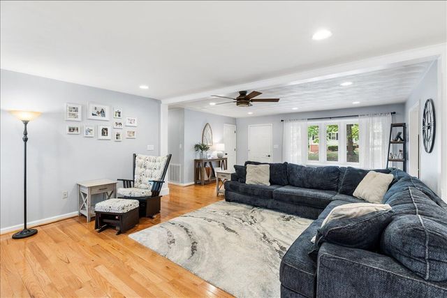 5403 Tomahawk CIR, Salem, VA 24153