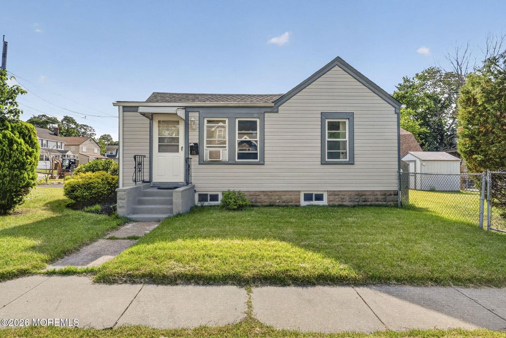 26 Thomas Street, Toms River, NJ 08753